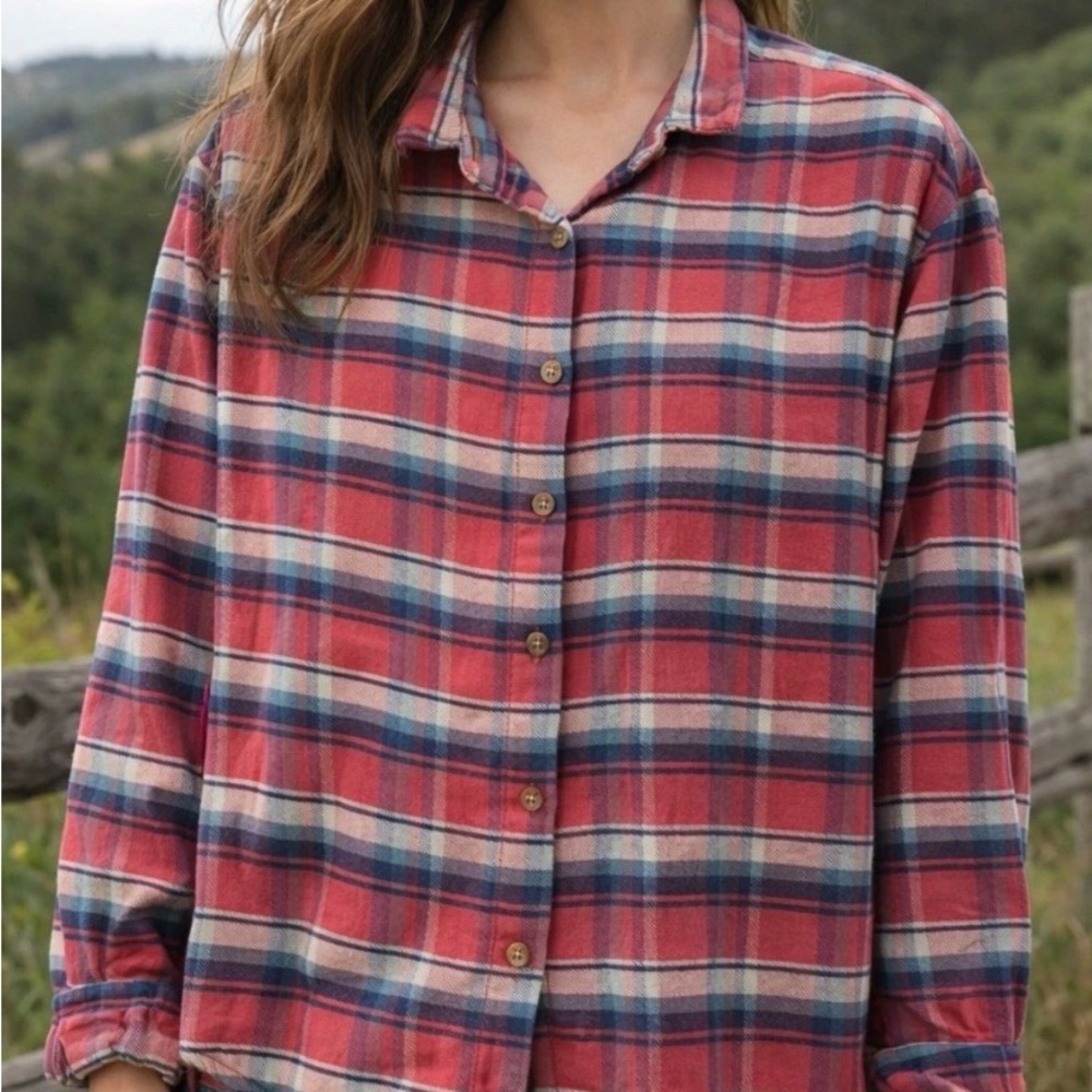 Sundance Plaid Button Up Shirt Women’s Medium Flannel 100% Cotton Soft Brushed